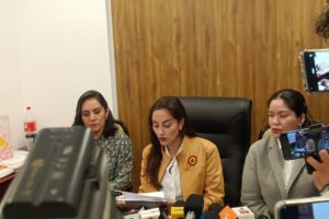 Secuestro en el Parlamento por la diputada Luisa Nayar