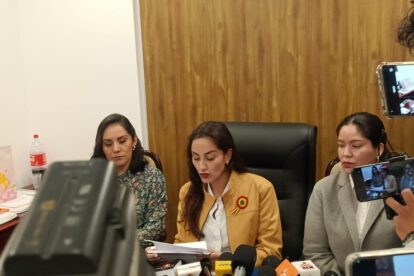 Secuestro en el Parlamento por la diputada Luisa Nayar