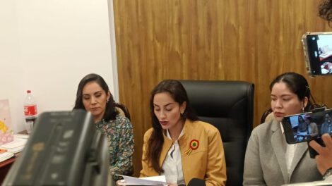 Secuestro en el Parlamento por la diputada Luisa Nayar