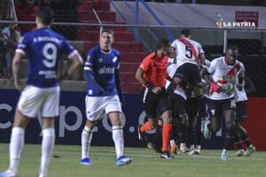 Always Ready derrota a Nacional con gol anotado por el boliviano Rodríguez