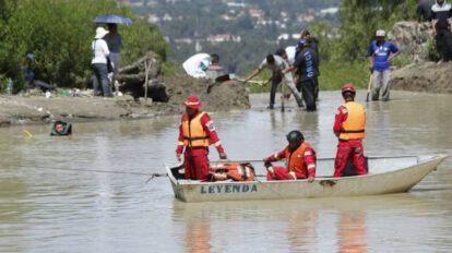 Búsqueda de niño desaparecido en torrentera de Cochabamba