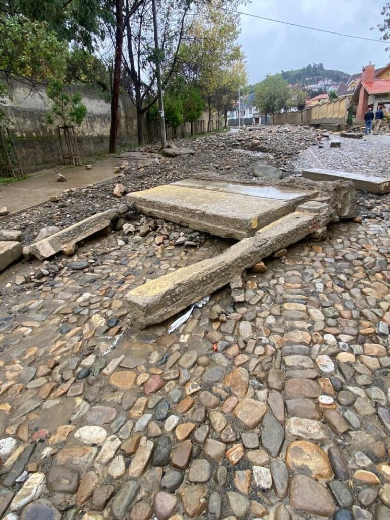 CAF dona 250.000 dólares para ayudar a Bolivia tras devastadoras inundaciones