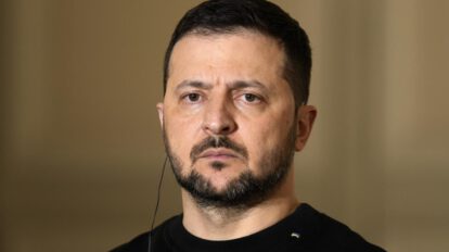 Zelenski celebra Óscar por documental sobre asedio ruso en Mariúpol