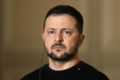 Zelenski celebra Óscar por documental sobre asedio ruso en Mariúpol