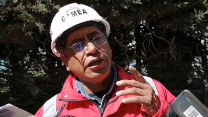 Represa comunitaria en riesgo de colapso en El Alto