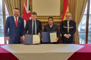 Acuerdo entre Reino Unido y Bolivia para combatir el cambio climático