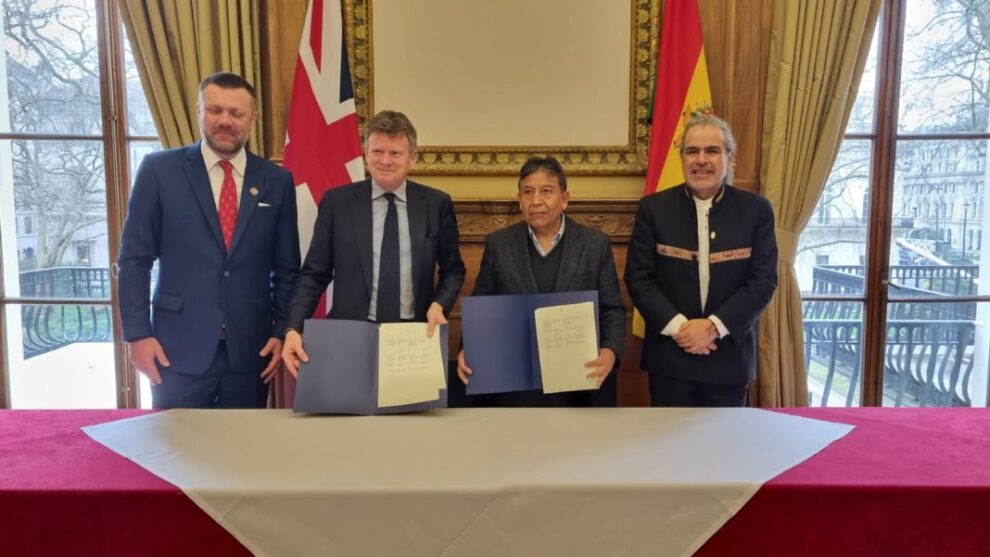 Acuerdo entre Reino Unido y Bolivia para combatir el cambio climático