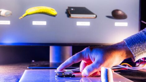 Dispositivo robótico replica la percepción de suavidad en materiales reales