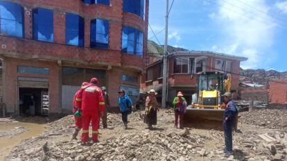 Deslizamiento de tierra en Achocalla afecta a 60 familias