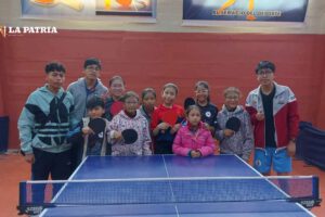 Liga Departamental de tenis de mesa en Oruro