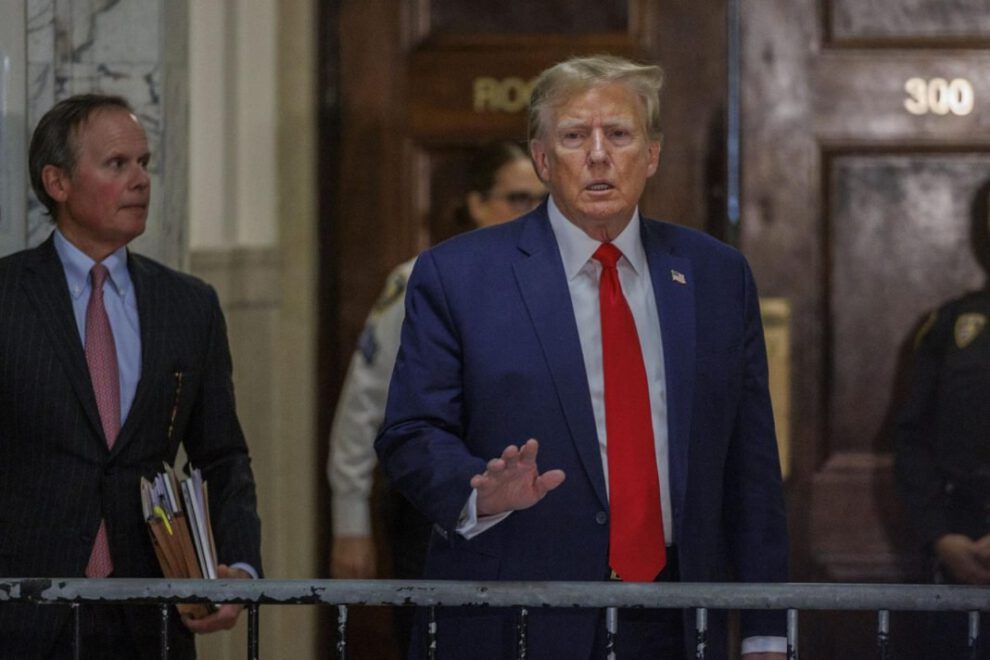 El expresidente Donald Trump enfrenta cargos por documentos confidenciales