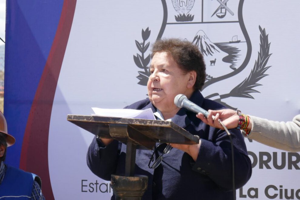 Proyecto doble vía Oruro-Capachos para mejorar el movimiento económico