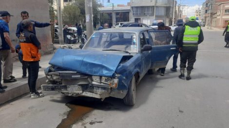 Accidente de tránsito entre taxi y vehículo particular