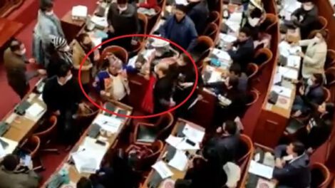 Agresión en la Asamblea Legislativa entre Gabriel Colque y Erwin Bazán