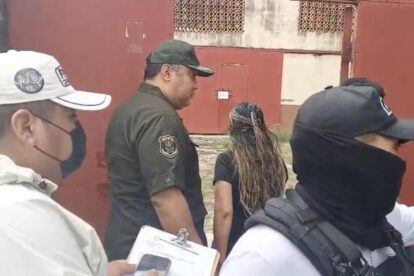 Efectivos de la Policía y la Fiscalía intervinieron el hangar que permanecía bajo precinto policial