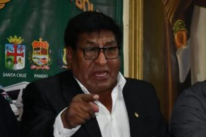 El secretario ejecutivo de la Confederación Sindical de Choferes de Bolivia, Lucio Gómez