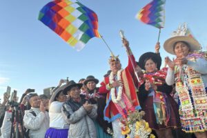 Leonardo Loza, recibió el bastón de mando en una marcada ceremonia ancestral este domingo