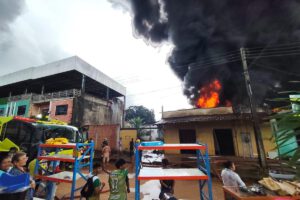 El incendio se originó en hora de la mañana