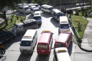 Los choferes acatarán el paro de 24 horas este martes
