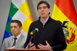El ministro de Obras Públicas, Mauricio Zamora