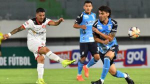 División Profesional, FC Universitario vs. Blooming, Estadio Félix Capriles de Cochabamba