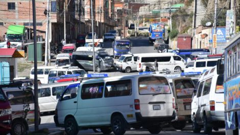 En diferentes ciudades del país se llevó a cabo el bloqueo de transporte