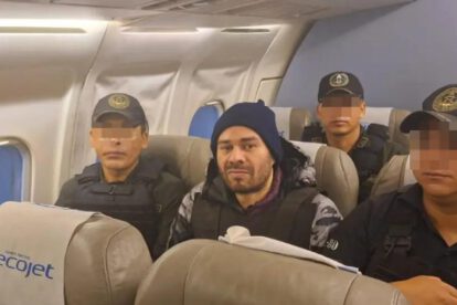 El privado de libertad estuvo acompañado con un fuerte resguardo policial durante su traslado vía aérea