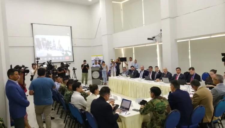 Reunión de autoridades