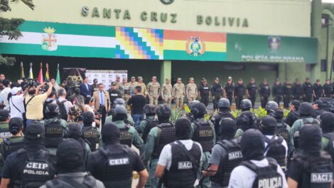 El lanzamiento se realizó en inmediaciones del Comando Departamental de Santa Cruz