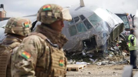 Avión Hércules tras sufrir un accidente aéreo el pasado viernes 27 de febrero