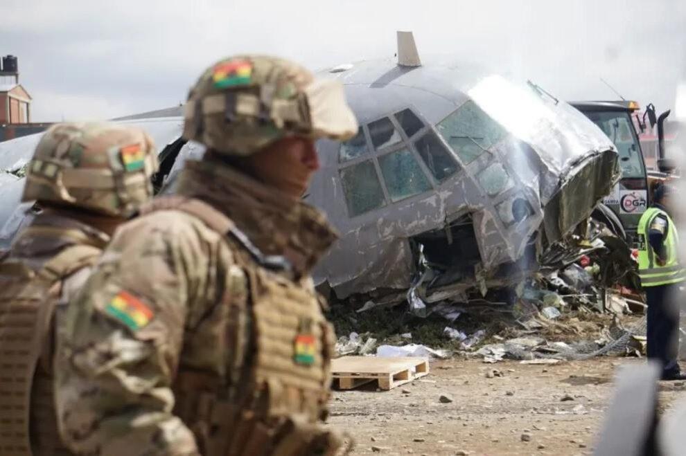 Avión Hércules tras sufrir un accidente aéreo el pasado viernes 27 de febrero