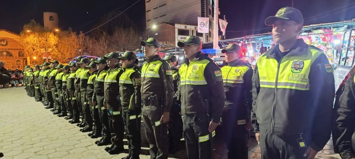 Imagen de los oficiales de la policía en formación