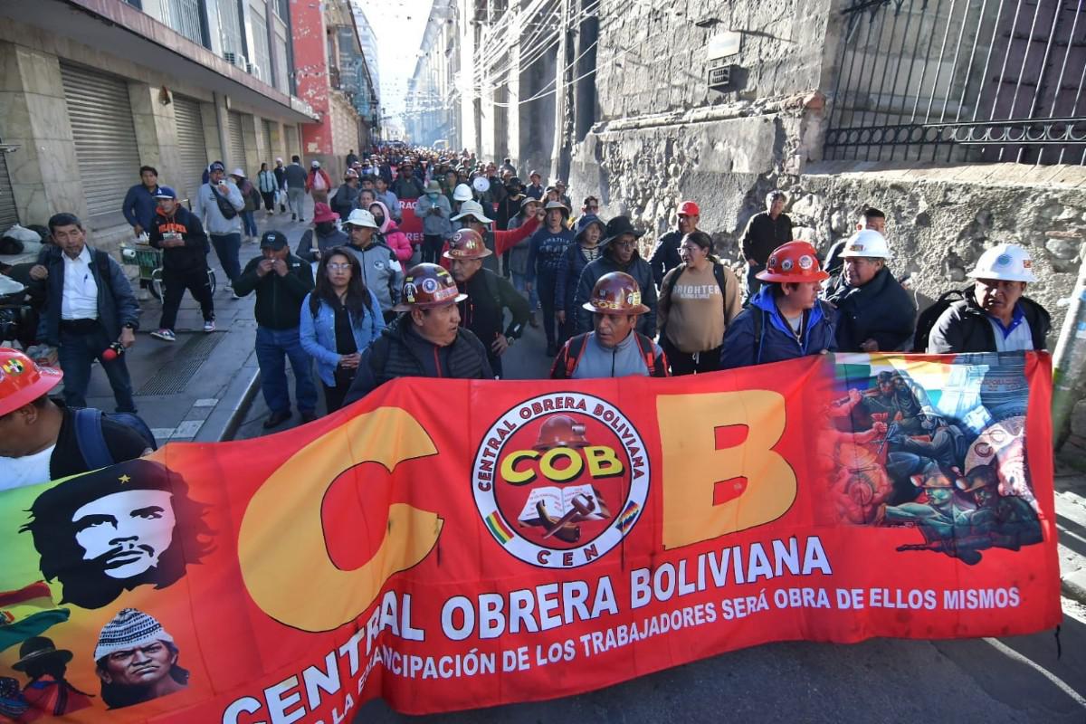 marcha de la COB