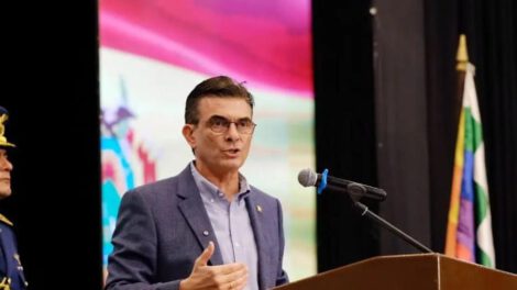 El presidente Rodrigo Paz en la Cumbre Nacional de este sábado en Cochabamba