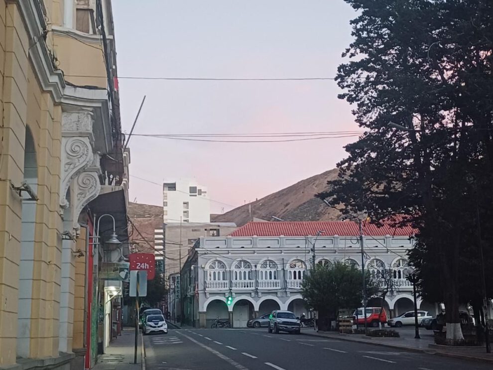 fotografía de la Plaza principal de Oruro