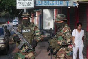 Agentes de la Fuerza Especial de Lucha Contra el Narcotráfico de Bolivia