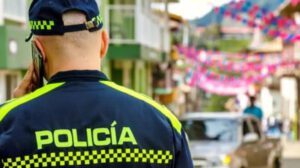 Un policía