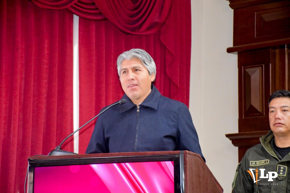 gobernador de Oruro Edgar Sánchez