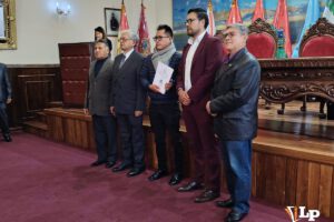 entrega proyecto de ley bicentenario de Oruro