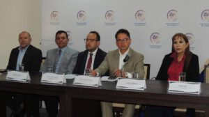 La conferencia contempló la presentación de las consecuencias económicas