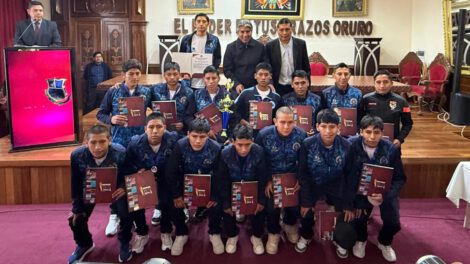 Reconocimiento a la selección de Oruro de futsal Sub-17, Gobernación de Oruro entrega Distinciones, Oruro tercero en el torneo nacional de futsal