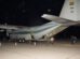 Un avión Hércules de la Fuerza Aérea Boliviana (FAB) descarga carne de pollo