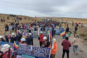 La marcha evista inició en la localidad de Caracollo