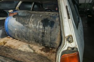 ANH ejecutó un operativo en la zona ENDE y decomisó de más de 600 litros de Gasolina Especial que eran acopiados de manera ilícita.