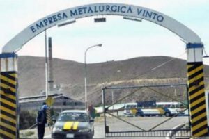 Imagen del frontis de la Metalúrgica de Vinto