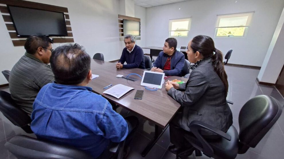 YPFB y Anapo estrechan lazos para asegurar el suministro estable de urea al sector productivo