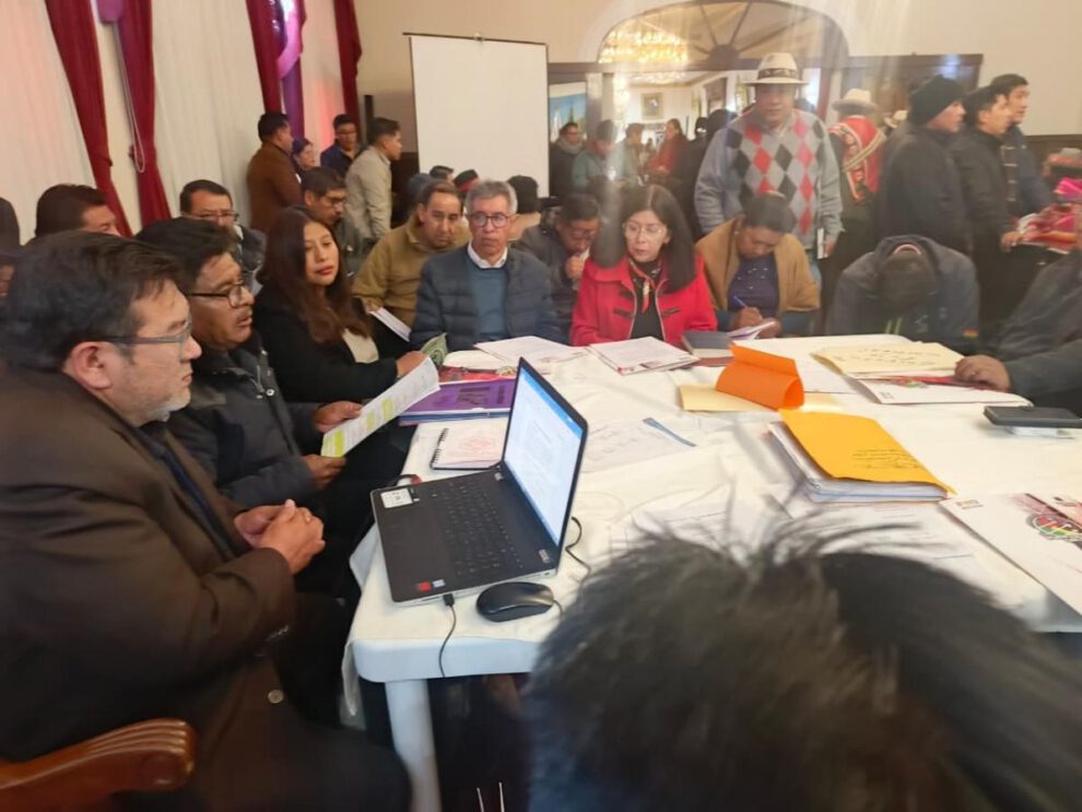 mesas de trabajo agenda regional Oruro