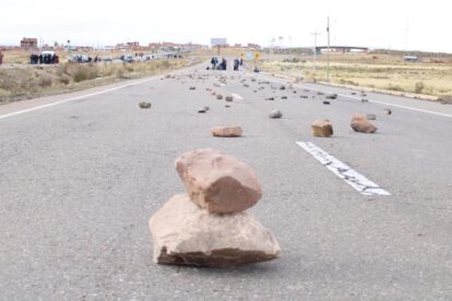 Bloqueo de la carretera La Paz - Oruro