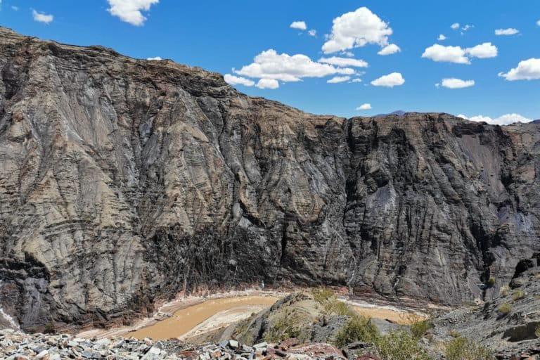 FOTO DE UNA GARGANTA GEOGRAFICA