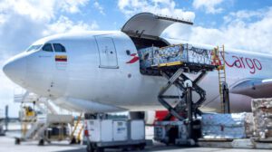 Un avión de la aerolínea Tampa Cargo, del grupo Avianca, en Miami